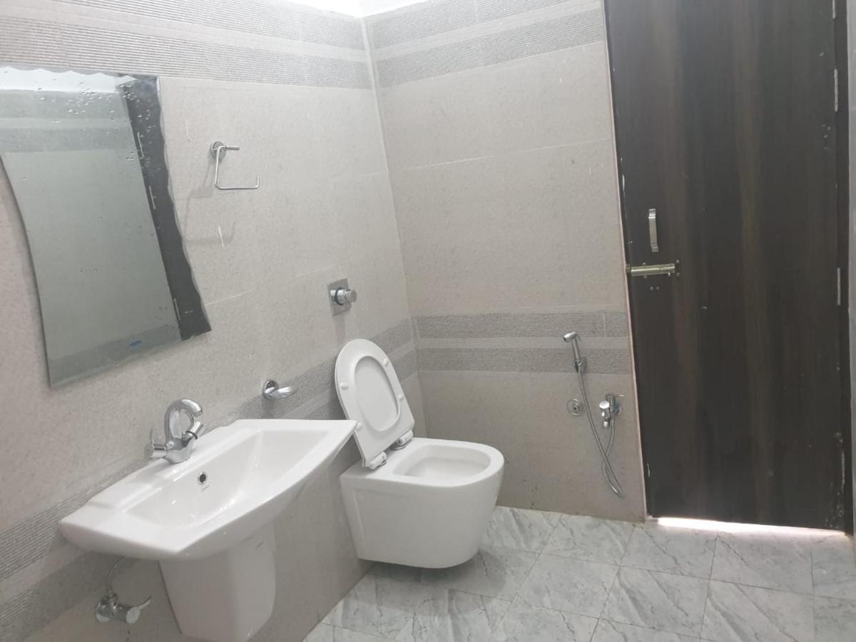 Jp International Naimisharanya Hotel Kültér fotó