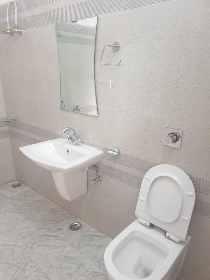 Jp International Naimisharanya Hotel Kültér fotó