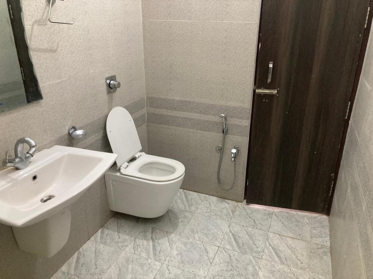 Jp International Naimisharanya Hotel Kültér fotó